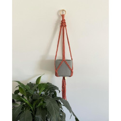 آویز گلدان فانتزی و شیک رنگ دلخواه مدل فندق آویز گلدان فانتزی و شیک رنگ دلخواه مدل فندق