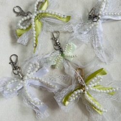 آویز کیف پاپیون و جاکلیدی