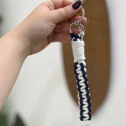 جاسوییچی مکرومه بافی اماده ارسال سورمه ای سفید جاسوییچی مکرومه بافی اماده ارسال سورمه ای سفید