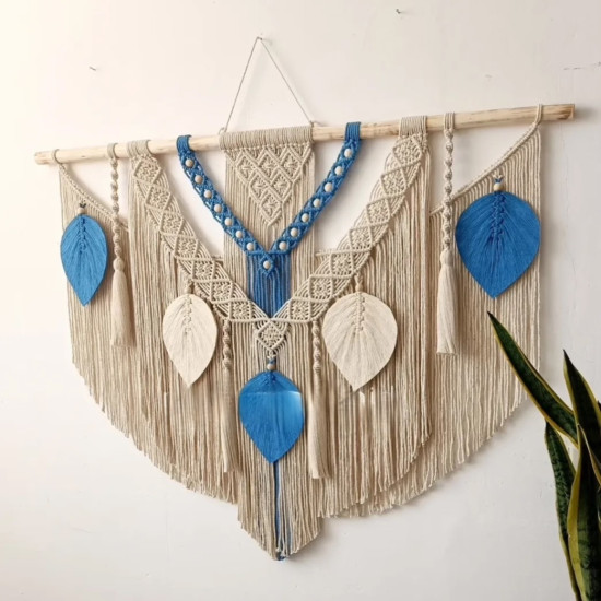 دیوار کوب‌ بزرگ مکرومه بافی