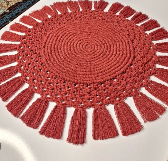 رومیزی‌گرد مکرومه بافی مدل انا