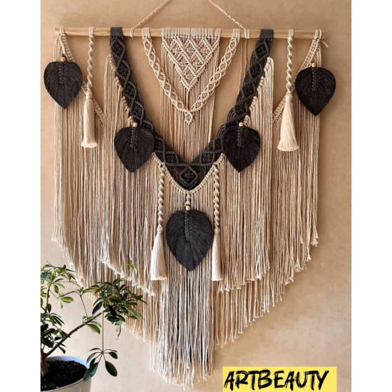 اویز مکرومه بافی ریسه دار طرح داربو