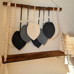 دیوارکوب شلف چوبی برگ مکرومه مدل تینا دیوارکوب شلف چوبی برگ مکرومه مدل تینا