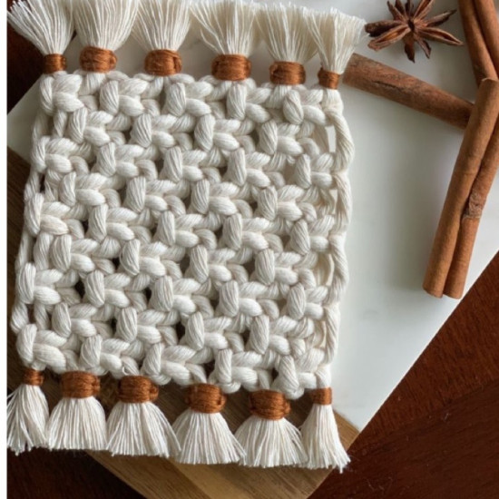 زیر لیوانی مکرومه