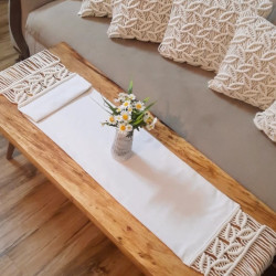 ست رومیزی مکرومه با دو عدد کاور کوسن با پارچه ست رومیزی مکرومه با دو عدد کاور کوسن با پارچه