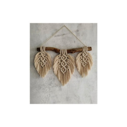 دیوارکوب دکوری مکرومه بافی طرح لوزی دار سه برگ دیوارکوب دکوری مکرومه بافی طرح لوزی دار سه برگ