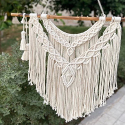 آویز مکرومه بافی طرح پیروز آویز مکرومه بافی طرح پیروز